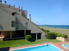 Apartment in Pals near sand beach